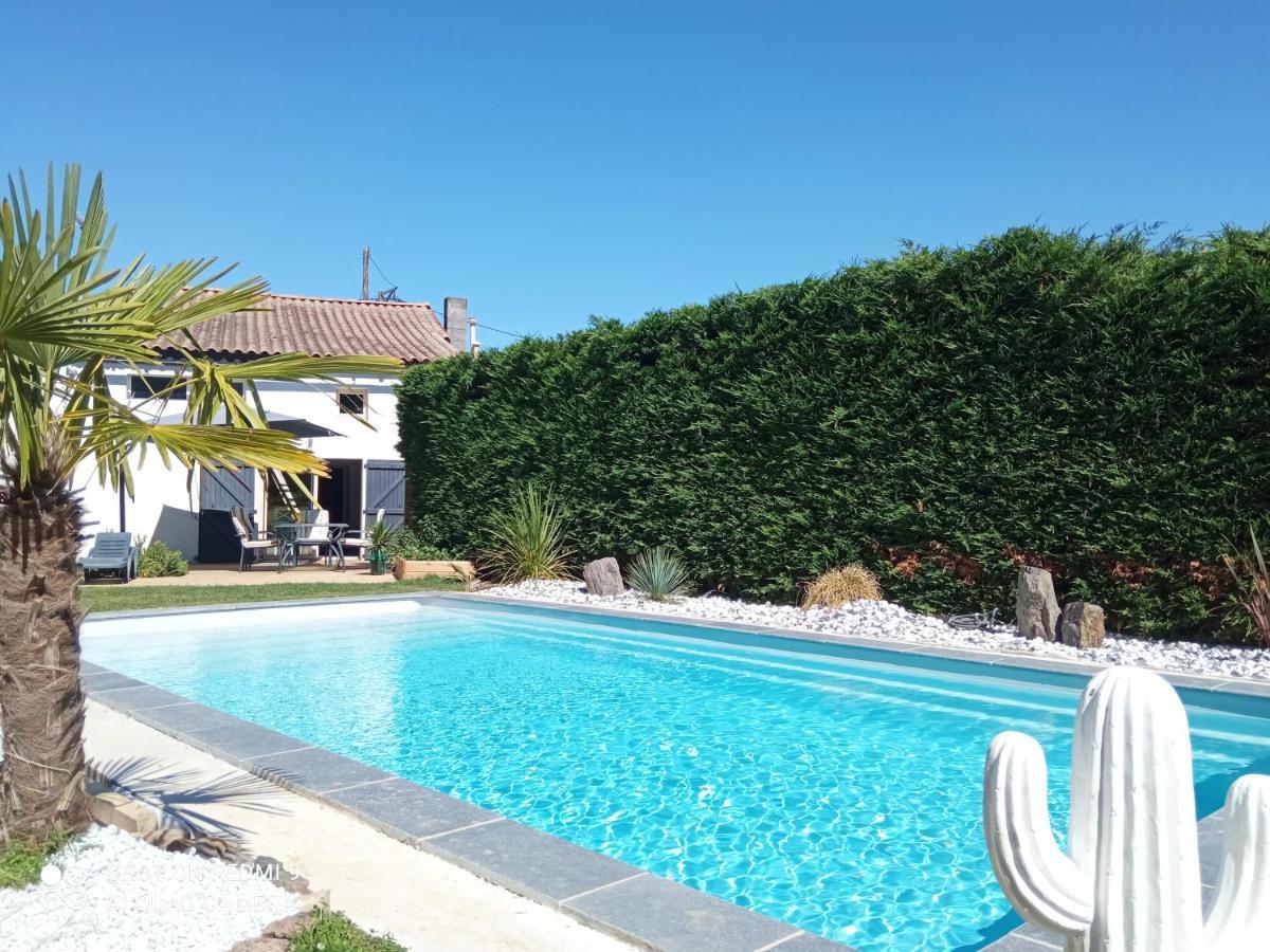 Bed and Breakfast Mas Des Vignes Piscine Chauffee Le Champ-Saint-Pere Zewnętrze zdjęcie