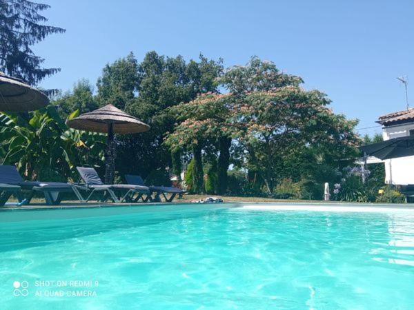 Bed and Breakfast Mas Des Vignes Piscine Chauffee Le Champ-Saint-Pere Zewnętrze zdjęcie