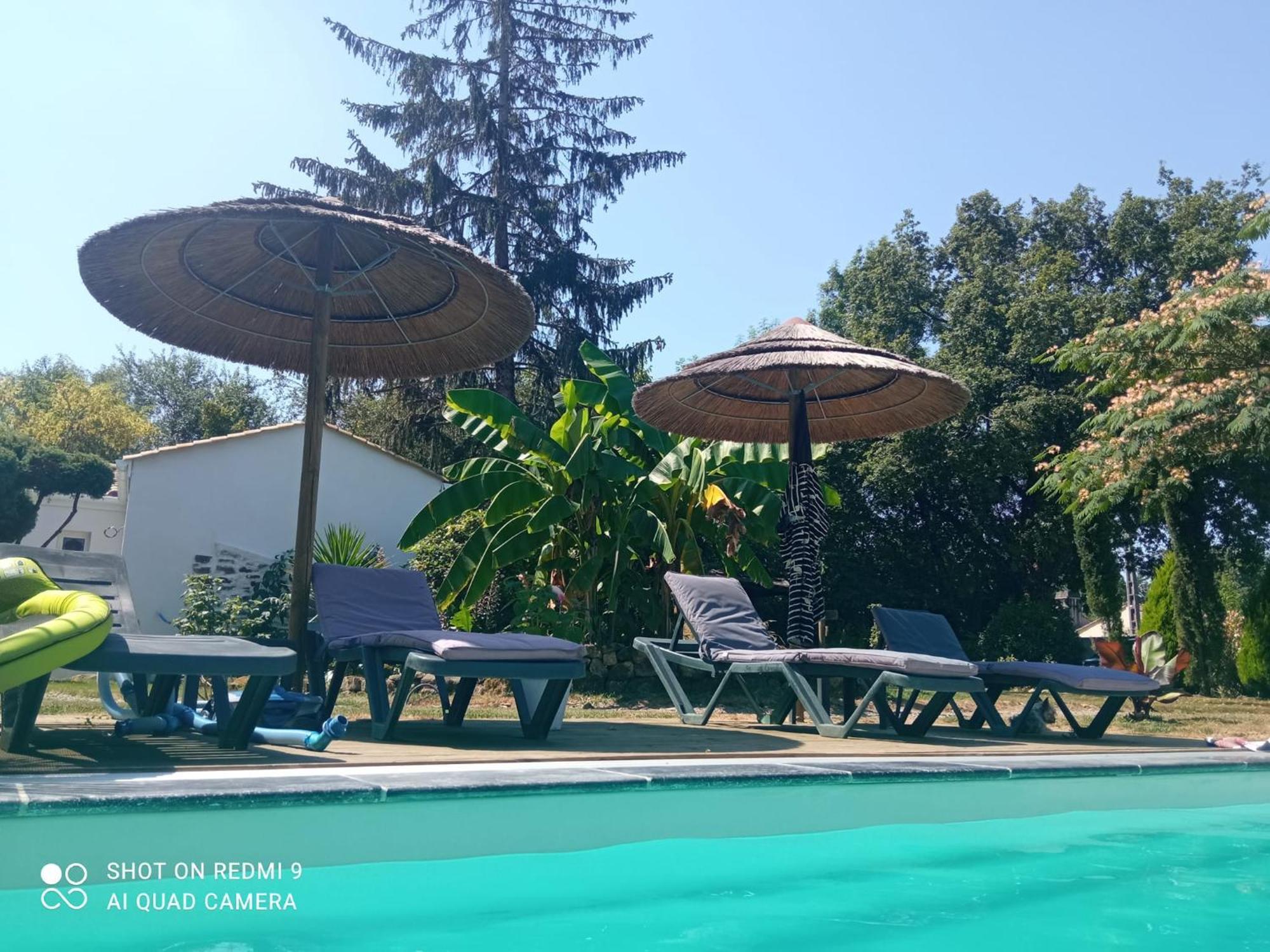 Bed and Breakfast Mas Des Vignes Piscine Chauffee Le Champ-Saint-Pere Zewnętrze zdjęcie