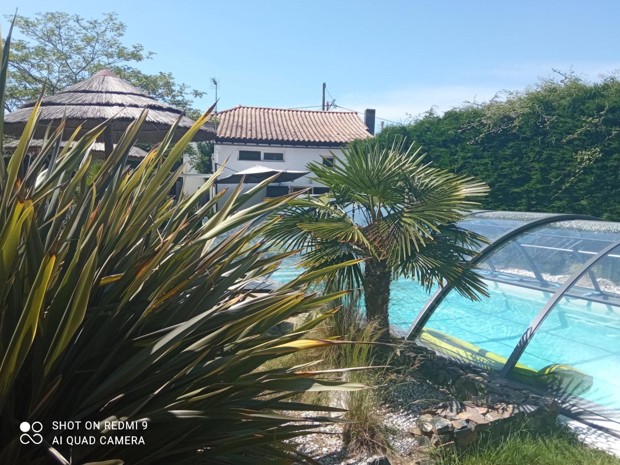 Bed and Breakfast Mas Des Vignes Piscine Chauffee Le Champ-Saint-Pere Zewnętrze zdjęcie
